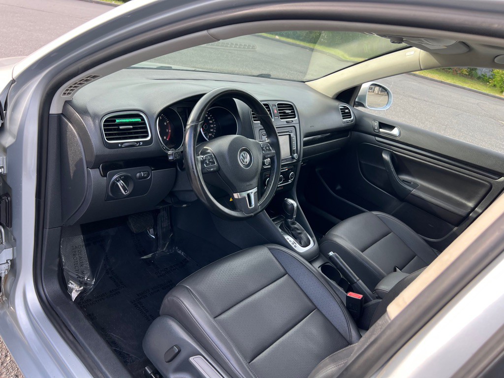 2012 Volkswagen Jetta Image 10
