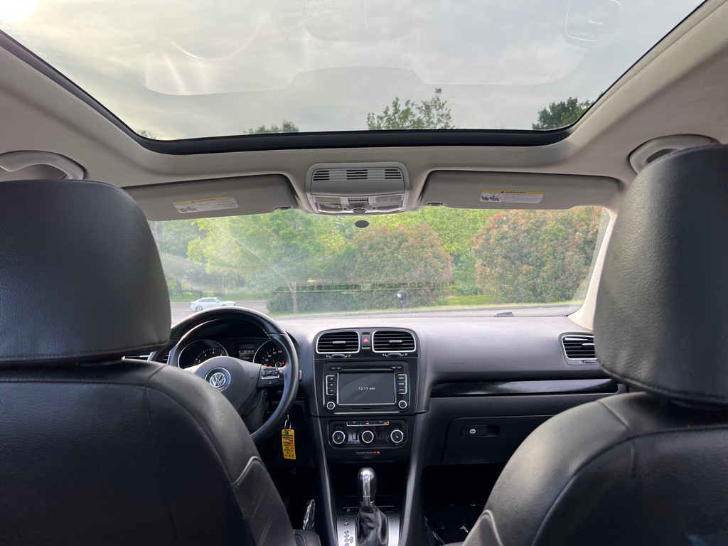 2012 Volkswagen Jetta Image 11