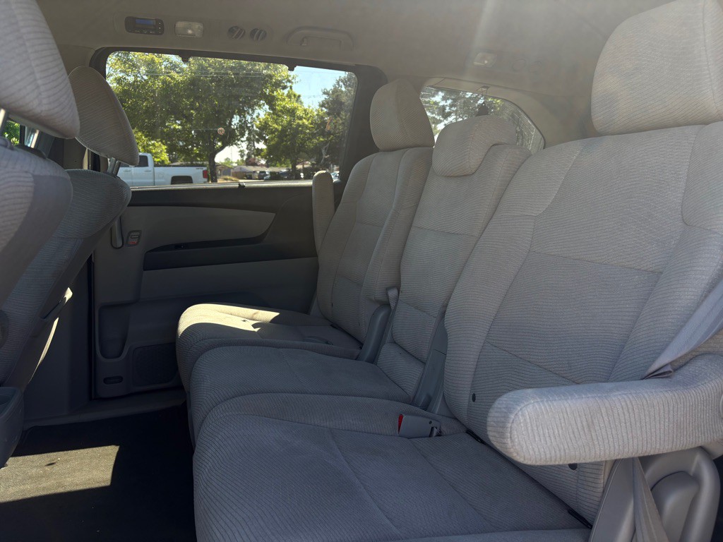 2012 Honda Odyssey Image 14