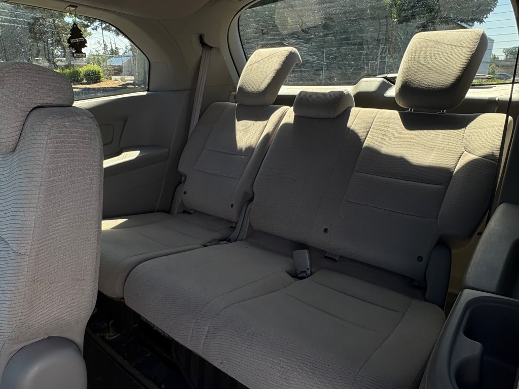 2012 Honda Odyssey Image 15