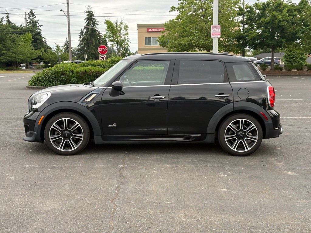 2014 MINI Cooper Image 2
