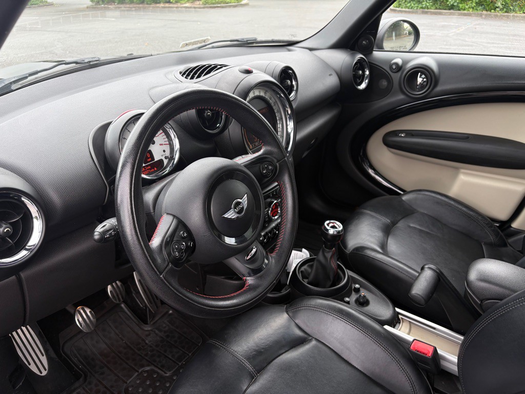 2014 MINI Cooper Image 10