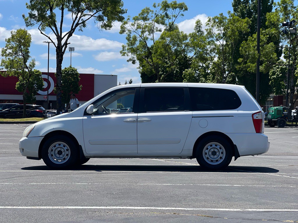 2006 Kia Sedona Image 2