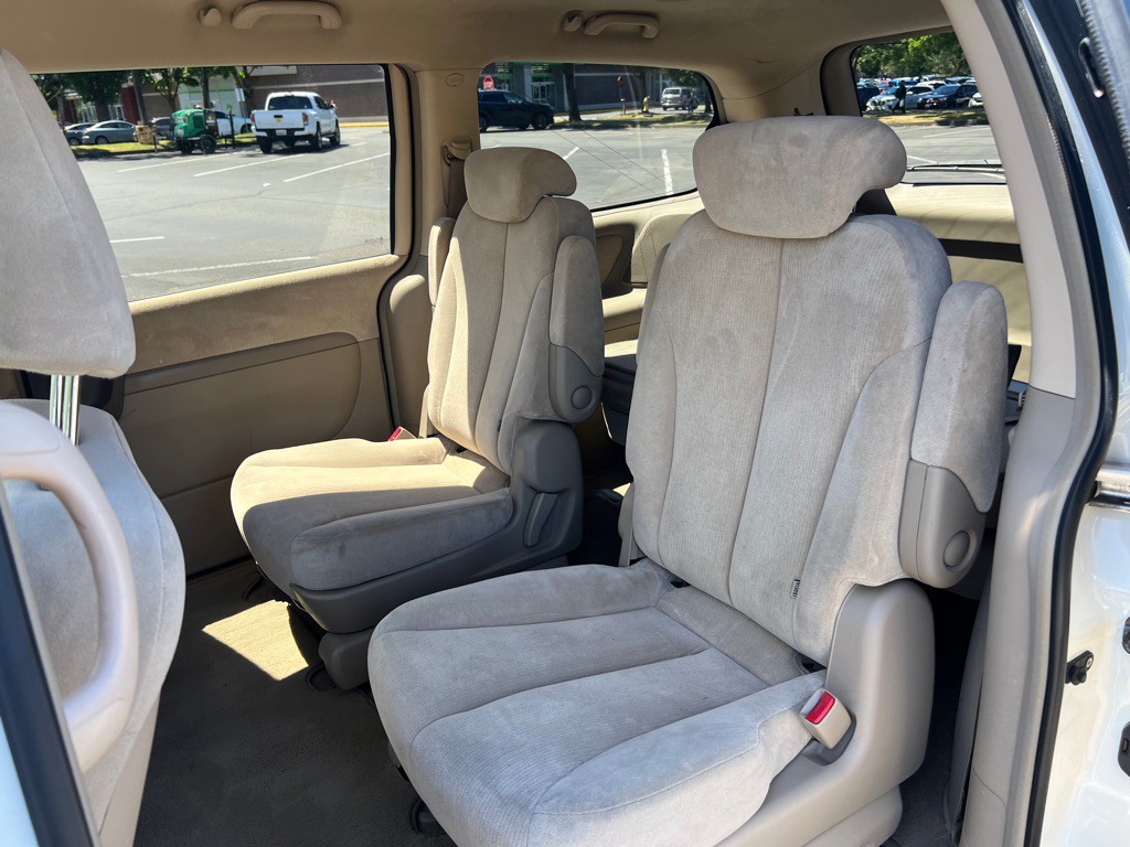 2006 Kia Sedona Image 11