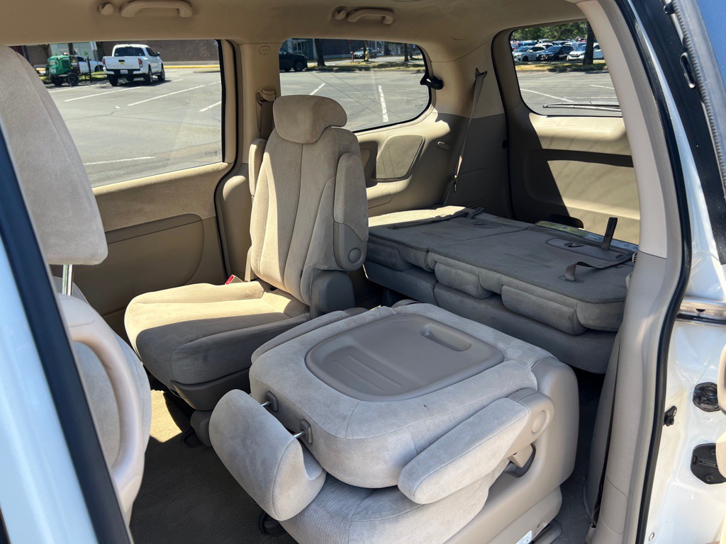 2006 Kia Sedona Image 12