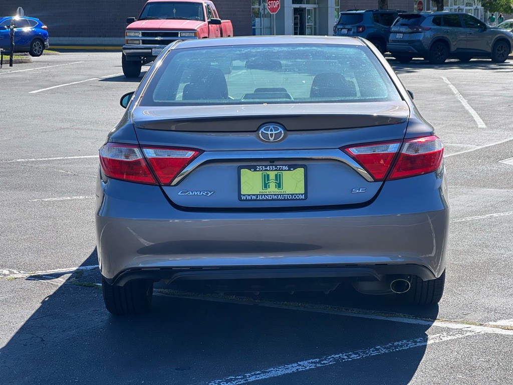 2017 Toyota Camry Image 4