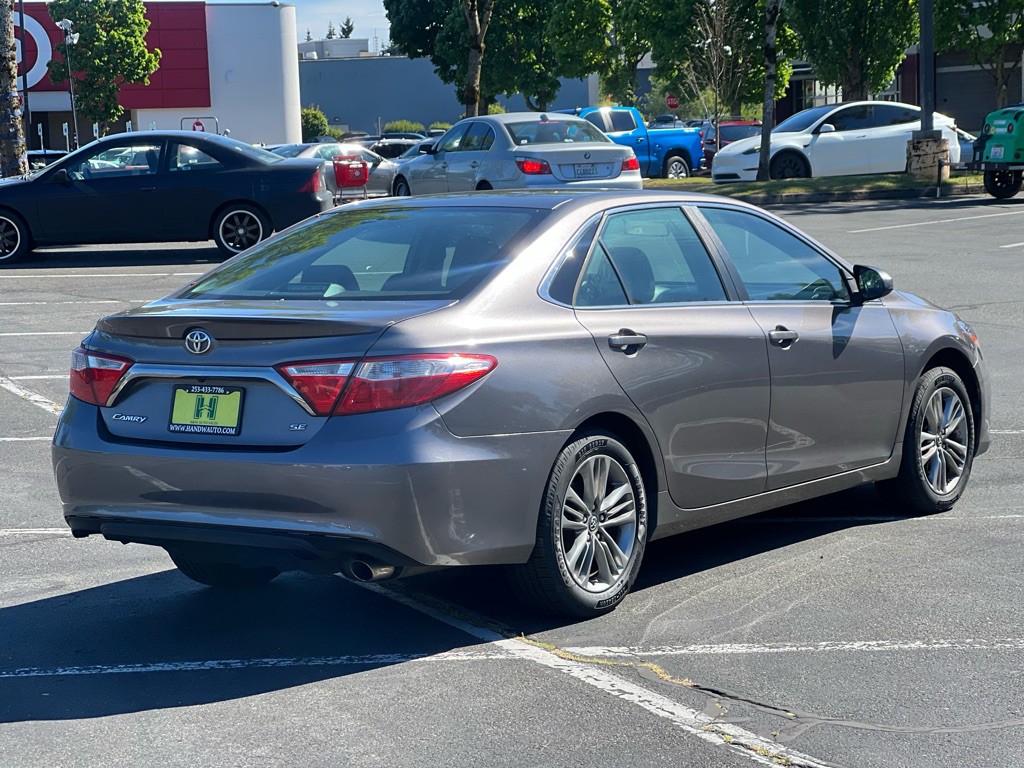 2017 Toyota Camry Image 5