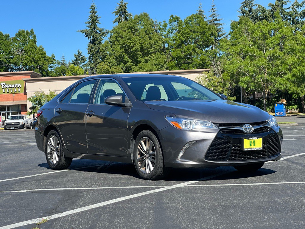 2017 Toyota Camry Image 7