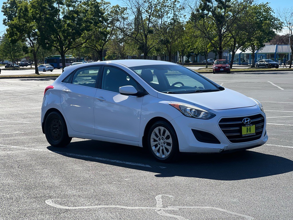 2016 Hyundai Elantra Image 8