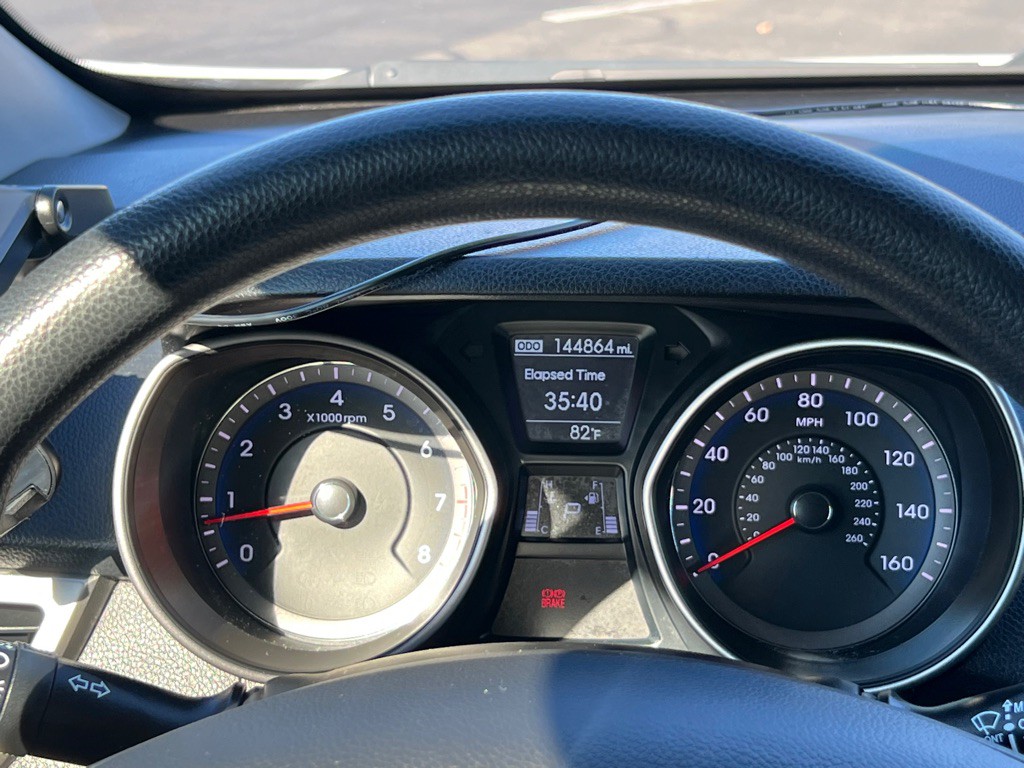 2016 Hyundai Elantra Image 14
