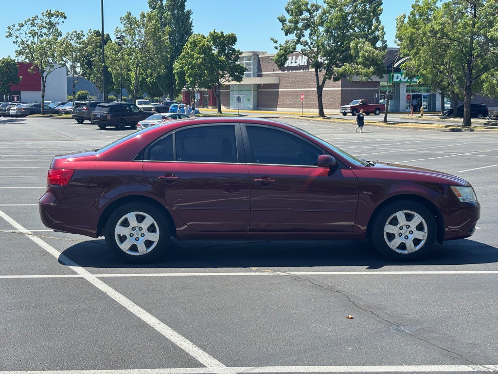 2010 Hyundai Sonata Image 6