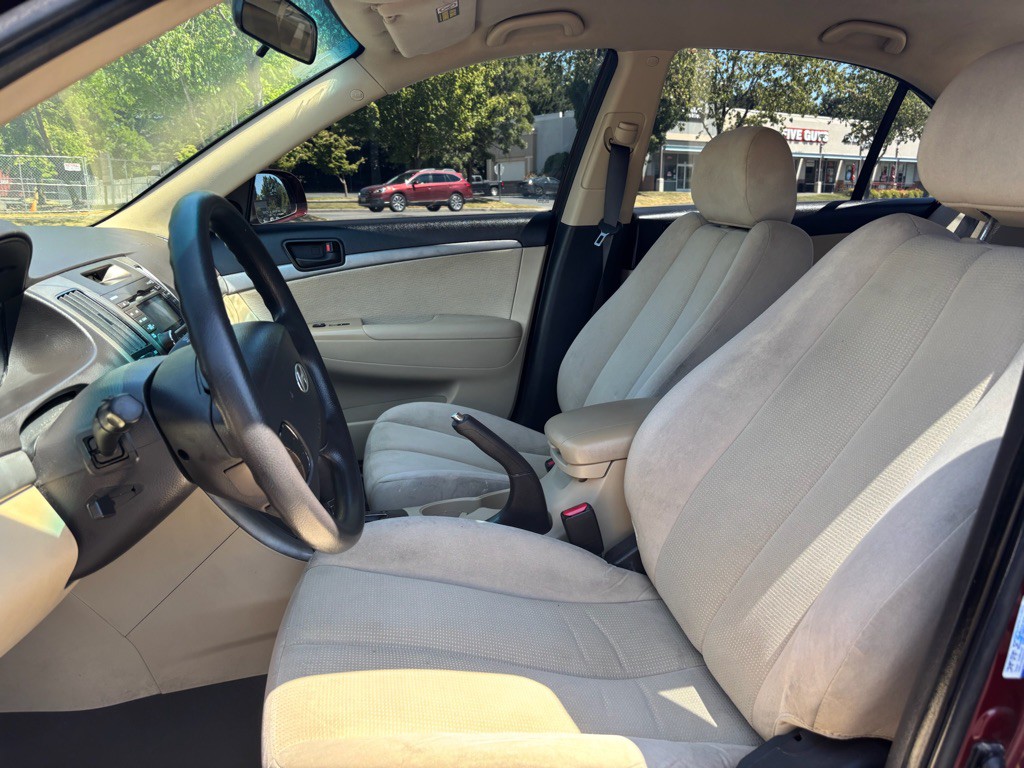 2010 Hyundai Sonata Image 9