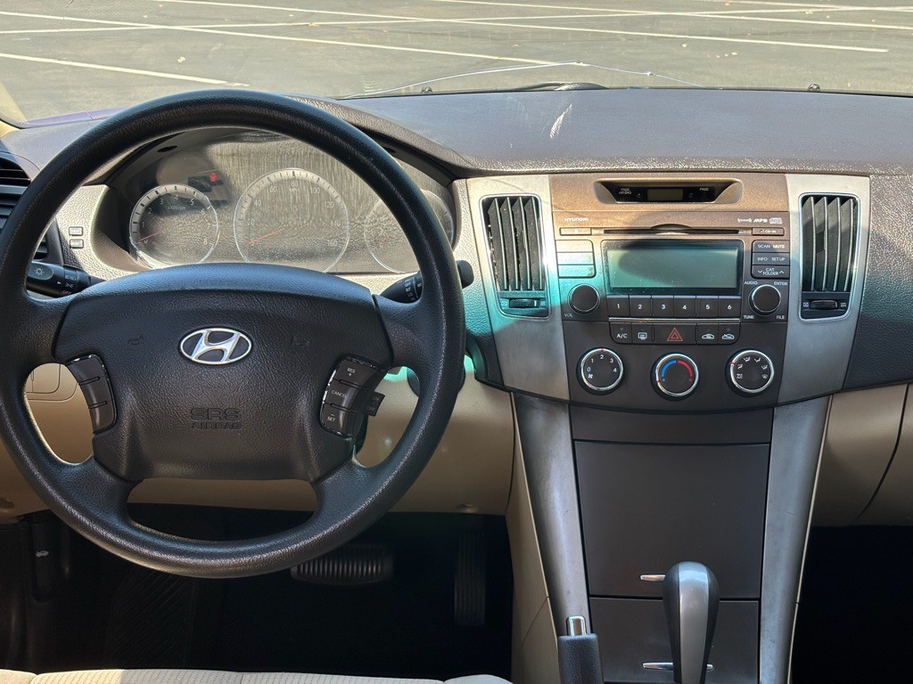 2010 Hyundai Sonata Image 10