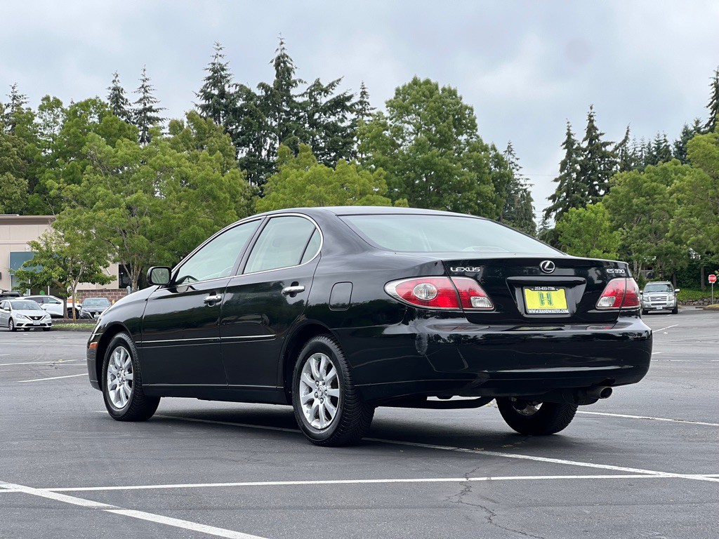 2004 Lexus ES Image 3