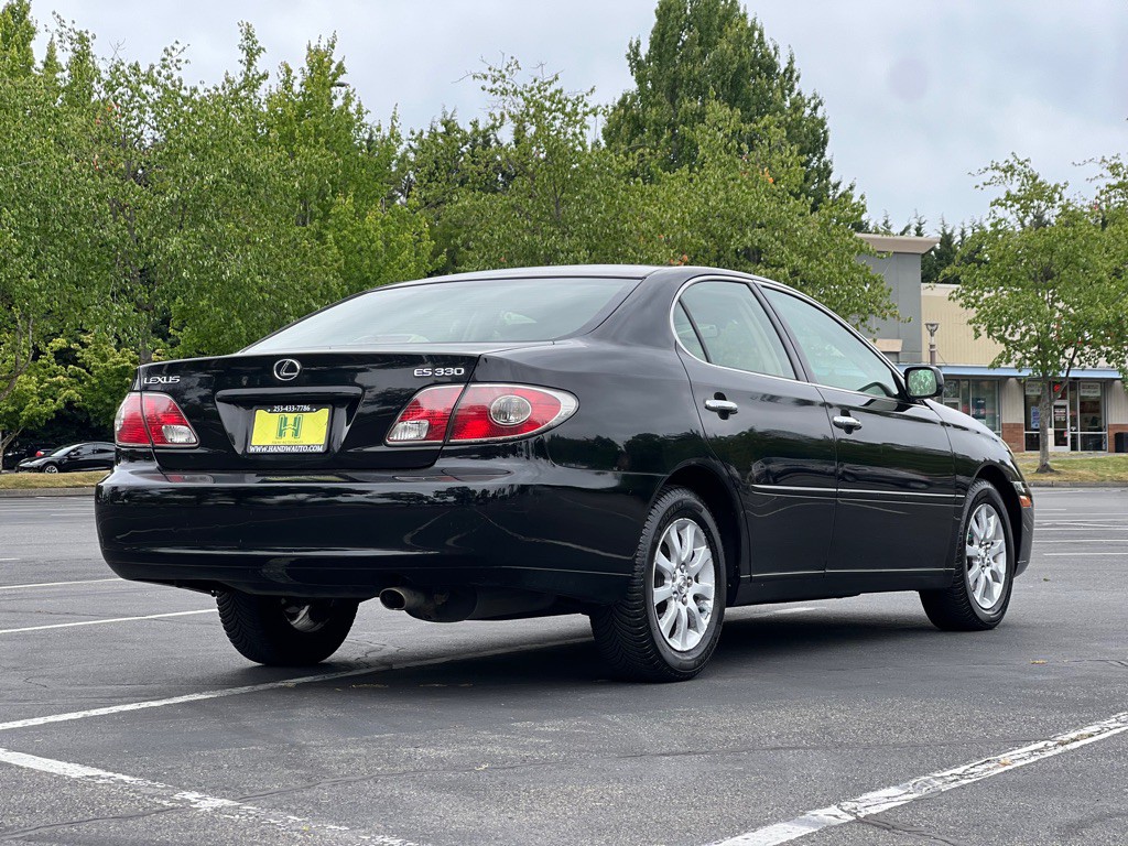 2004 Lexus ES Image 5