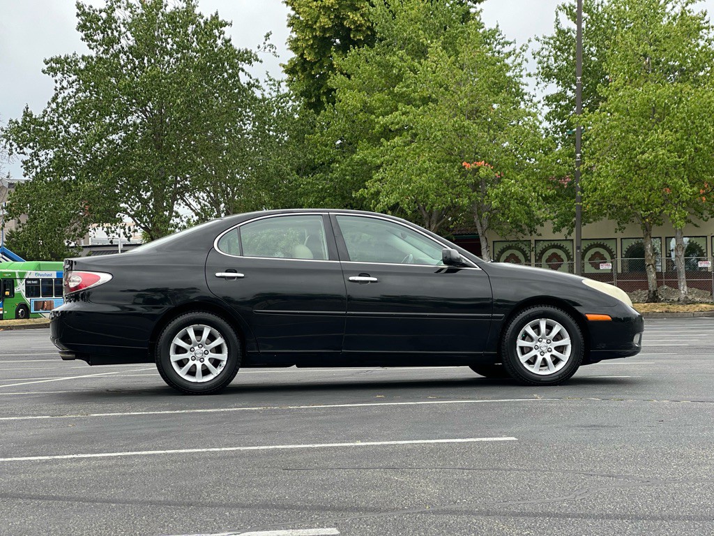 2004 Lexus ES Image 6