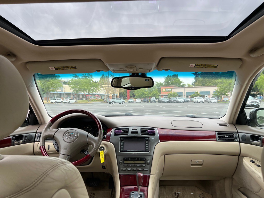 2004 Lexus ES Image 11