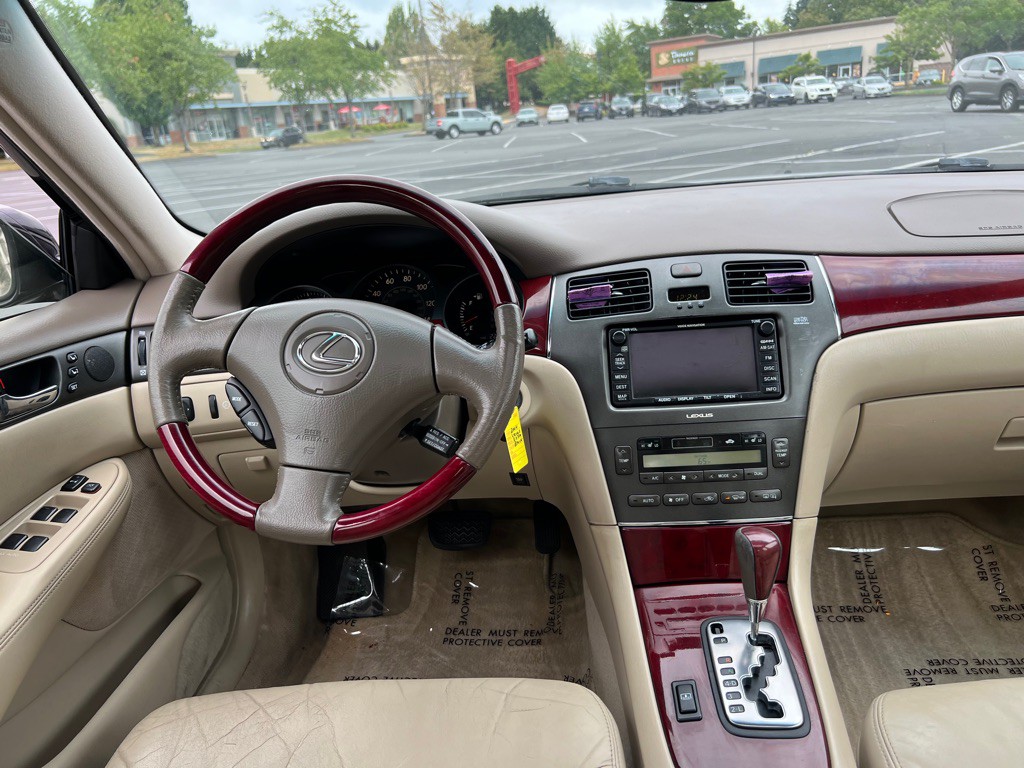 2004 Lexus ES Image 12