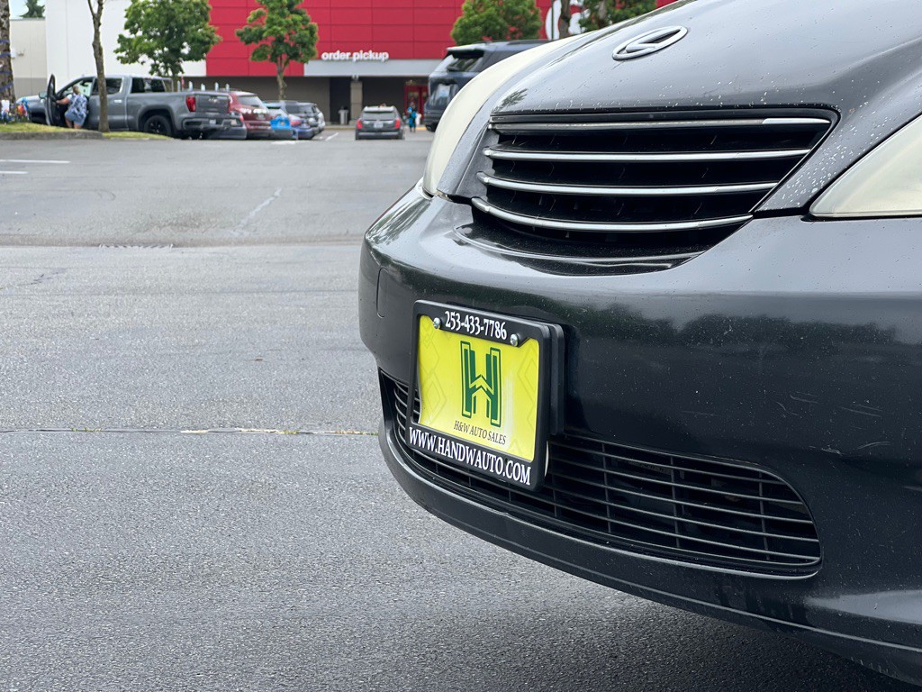 2004 Lexus ES Image 19
