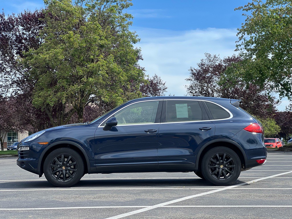 2012 Porsche Cayenne Image 2