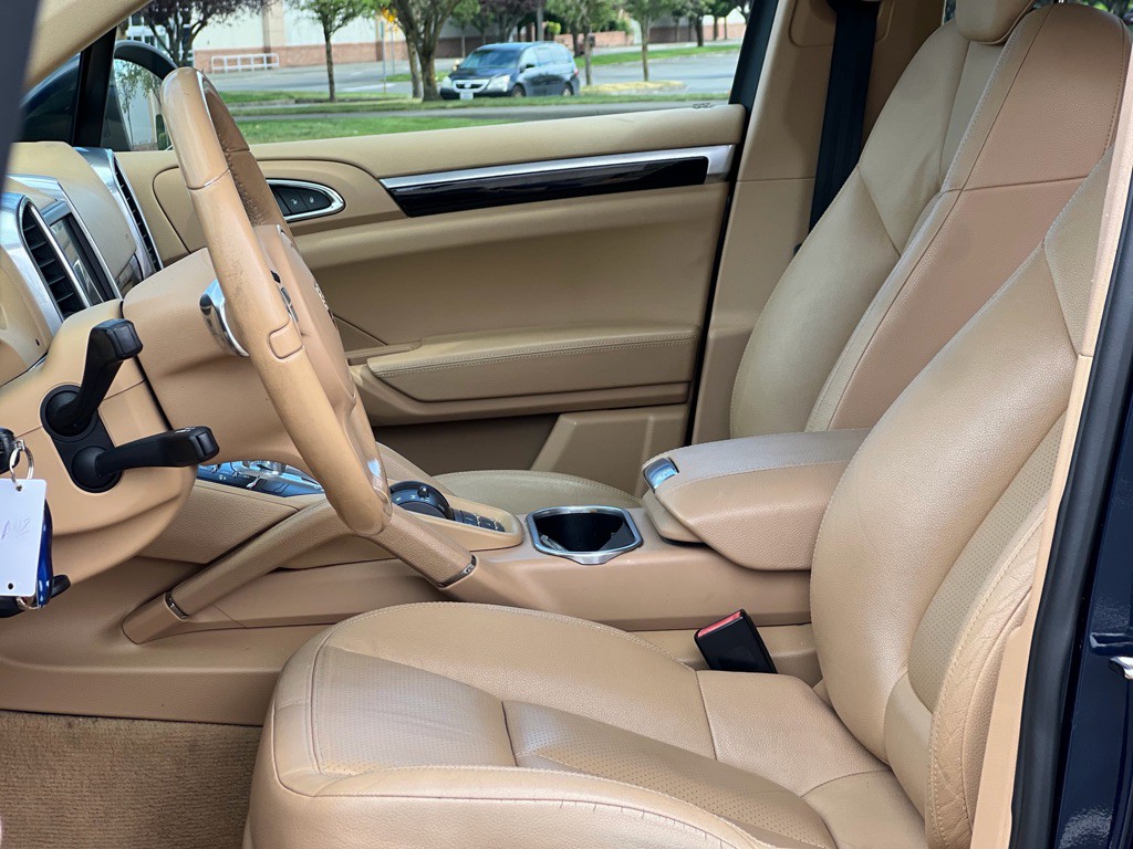 2012 Porsche Cayenne Image 10