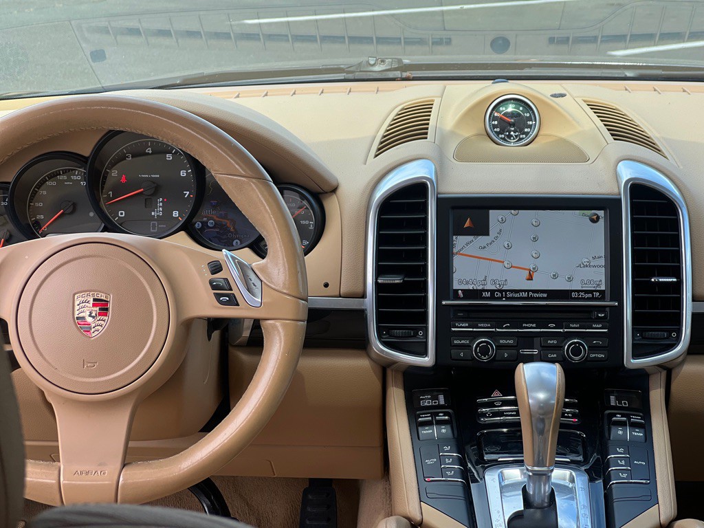 2012 Porsche Cayenne Image 11