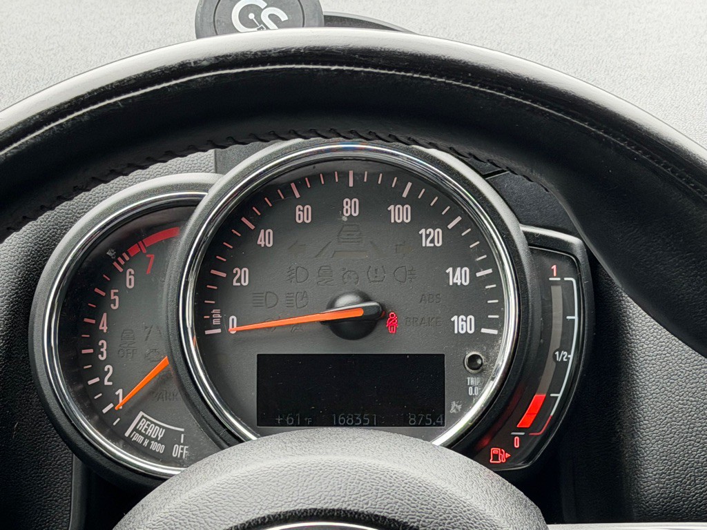 2018 MINI Cooper Image 13
