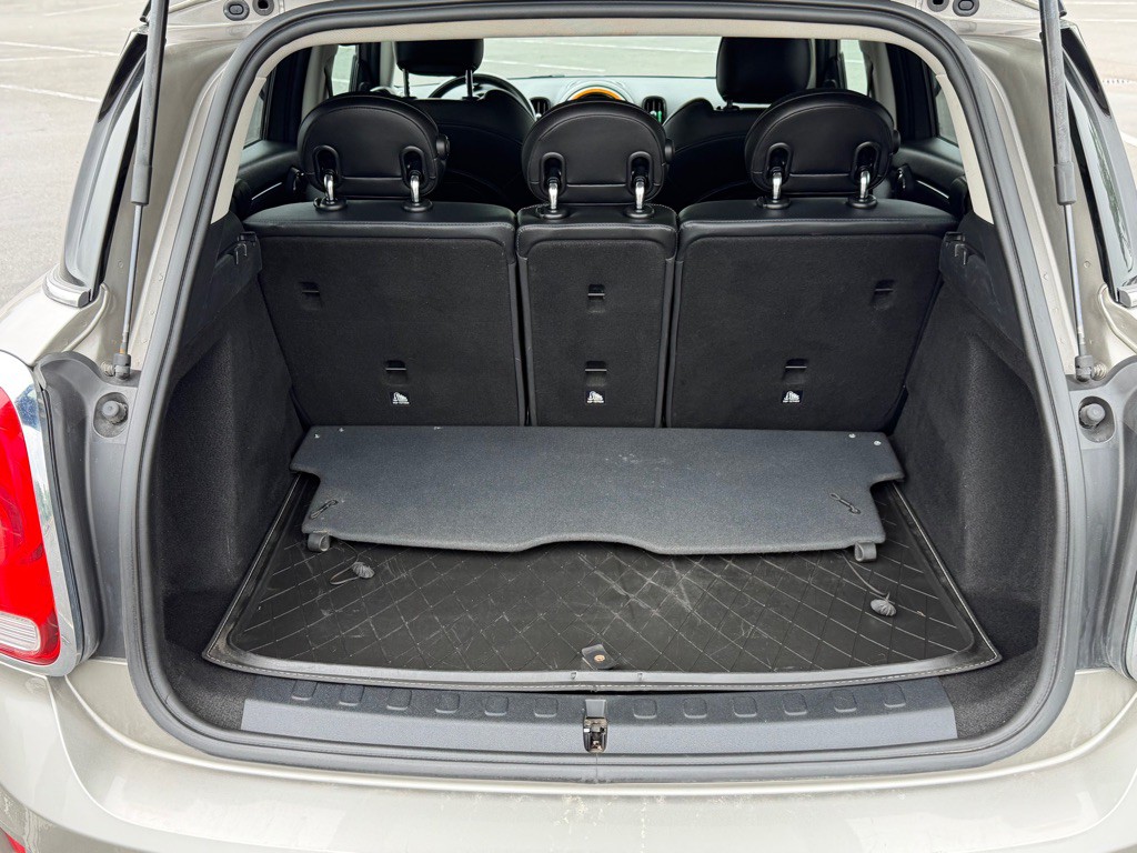 2018 MINI Cooper Image 18