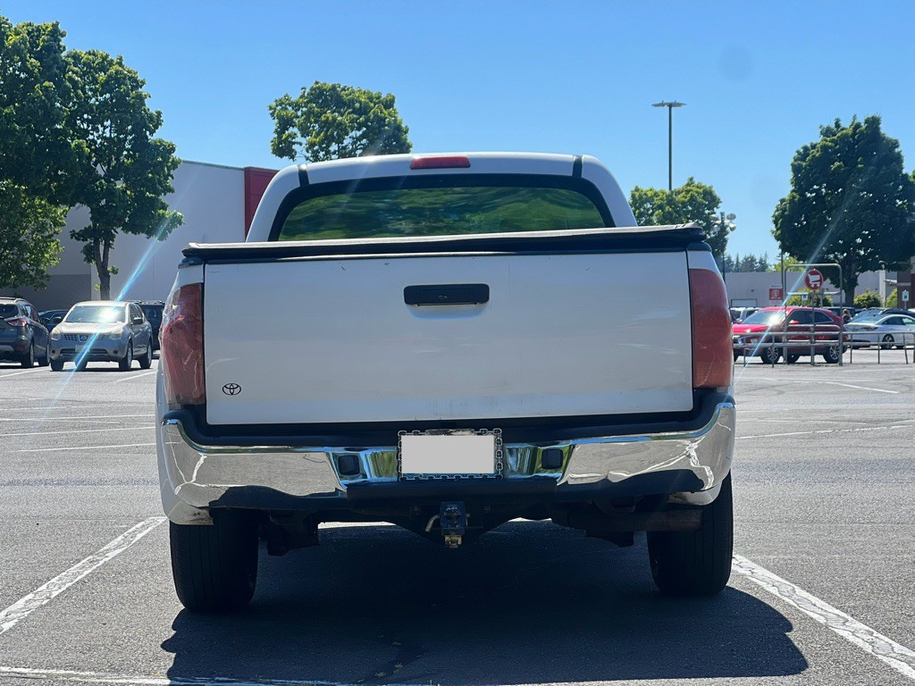 2005 Toyota Tacoma Image 4