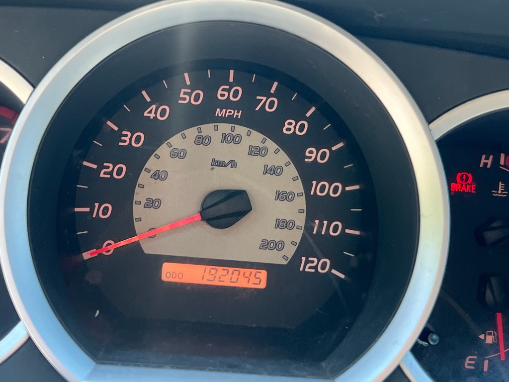 2005 Toyota Tacoma Image 12