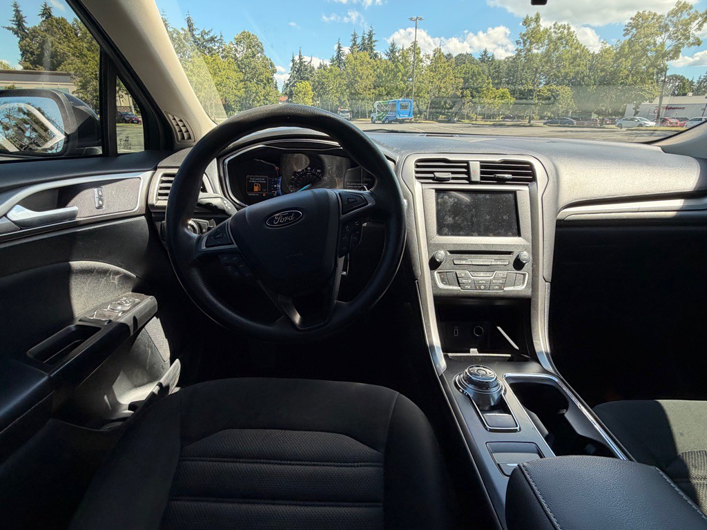 2017 Ford Fusion Image 12