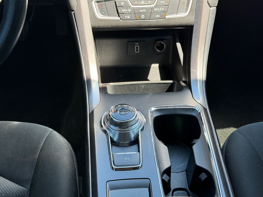 2017 Ford Fusion Image 14