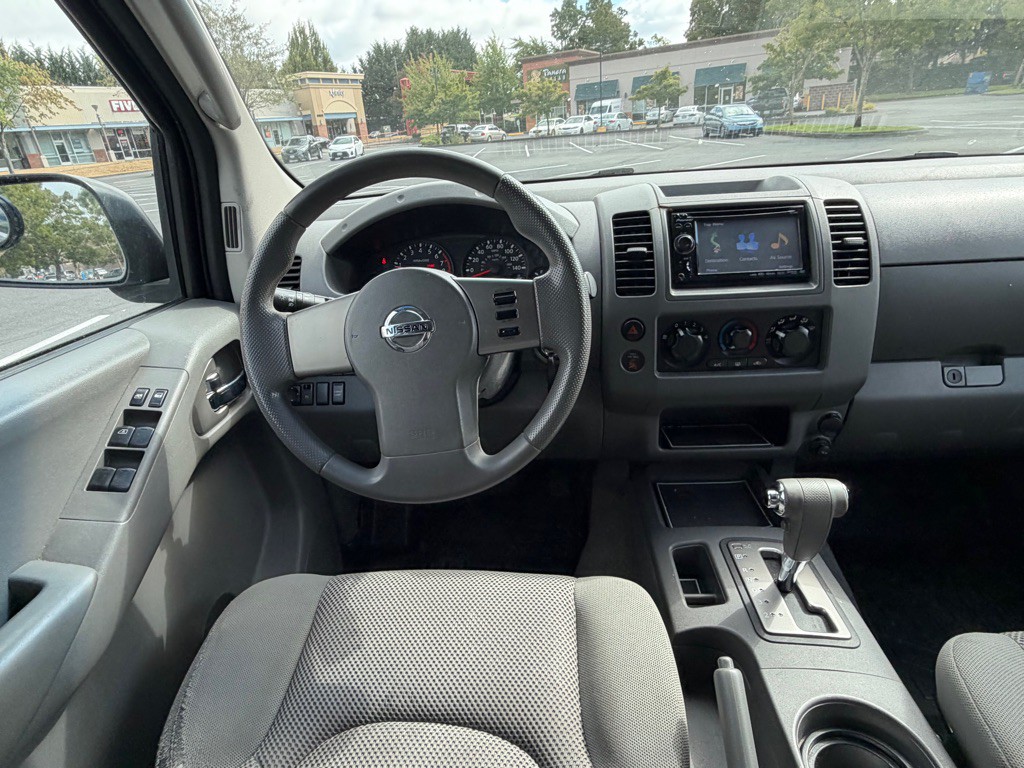 2006 Nissan Frontier Image 12