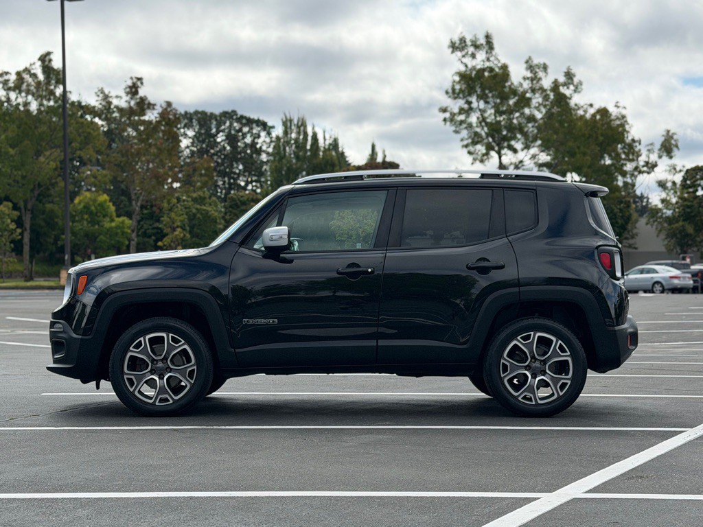 2015 Jeep Renegade Image 2