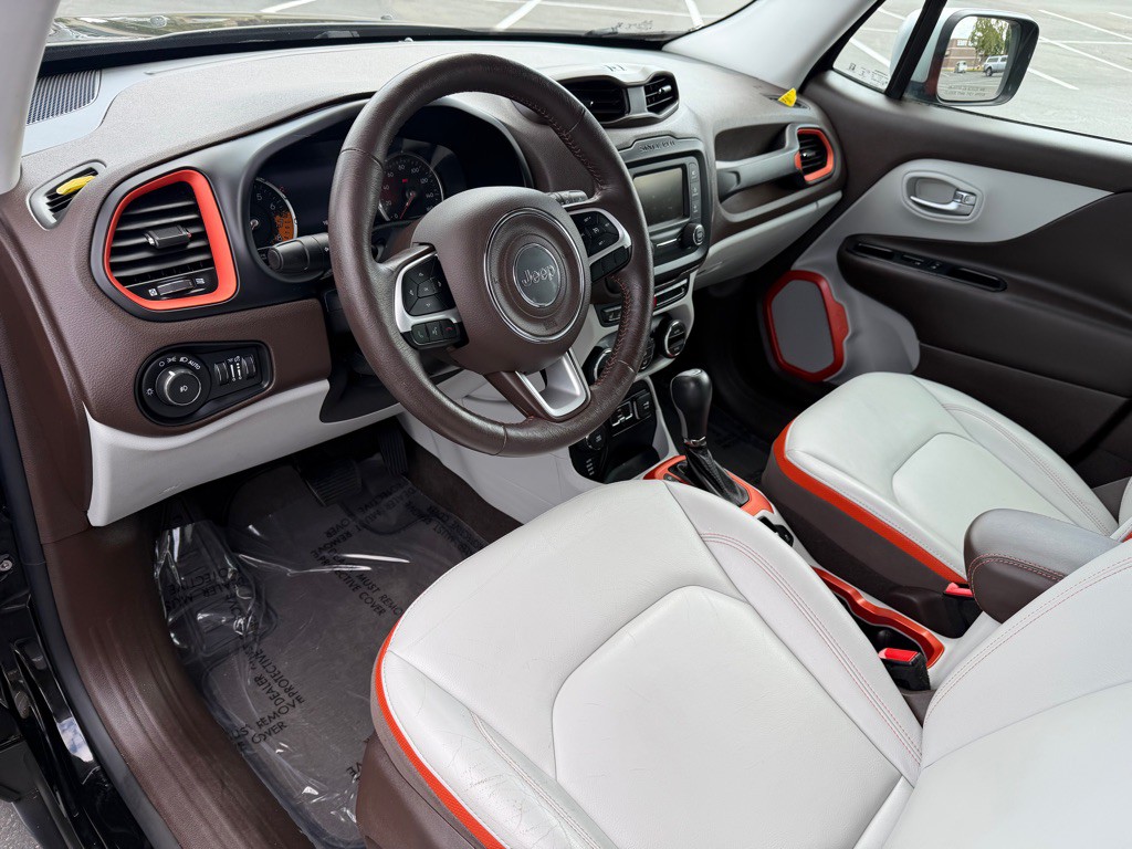 2015 Jeep Renegade Image 10