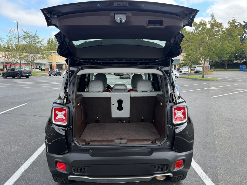 2015 Jeep Renegade Image 16