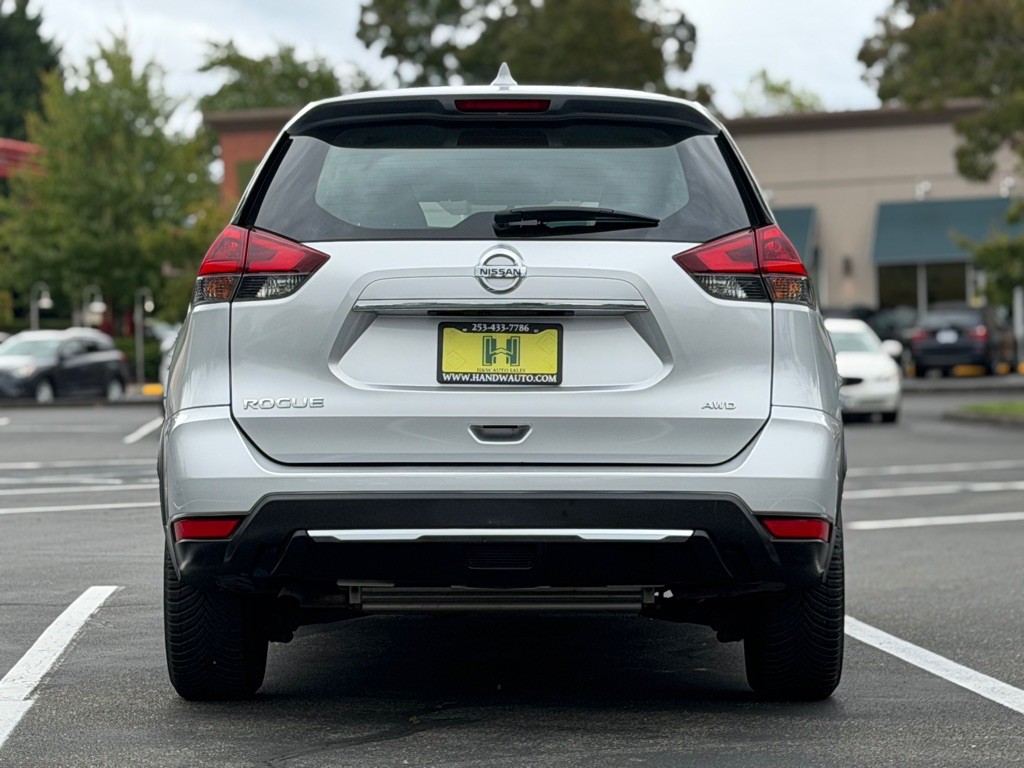 2018 Nissan Rogue Image 4