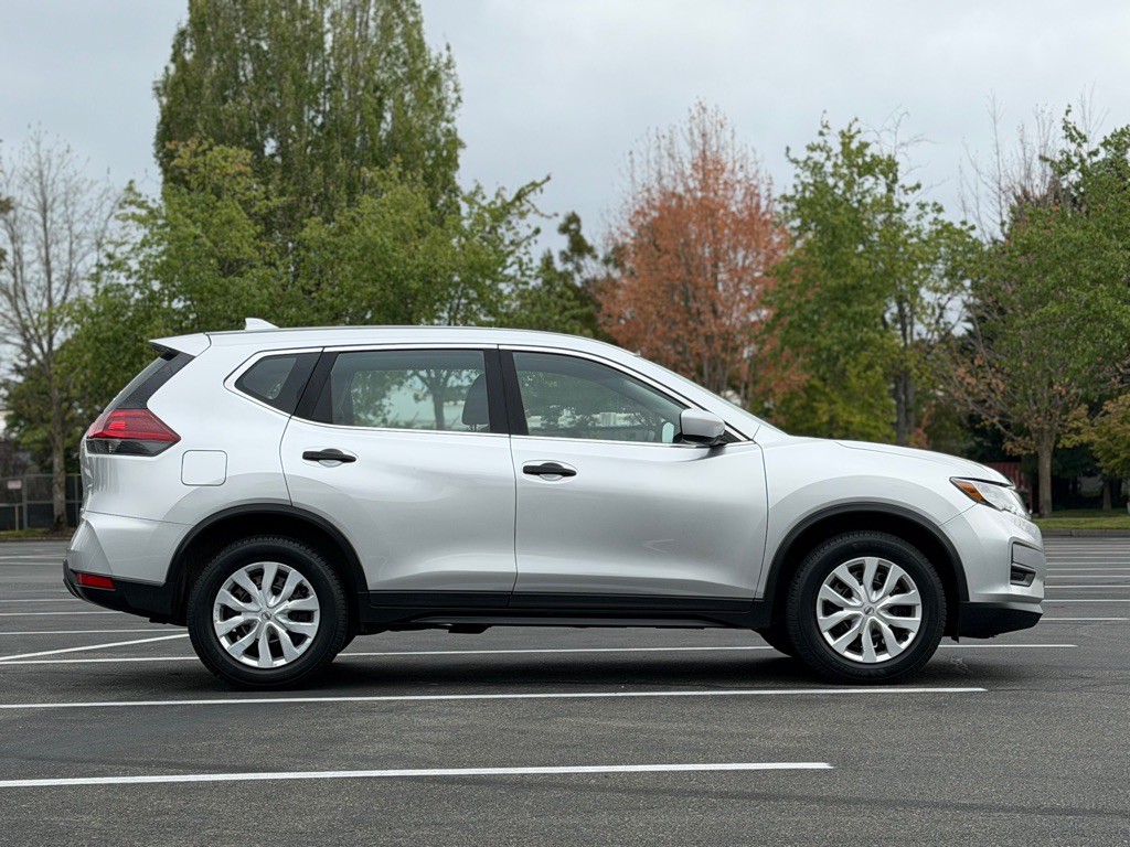2018 Nissan Rogue Image 6