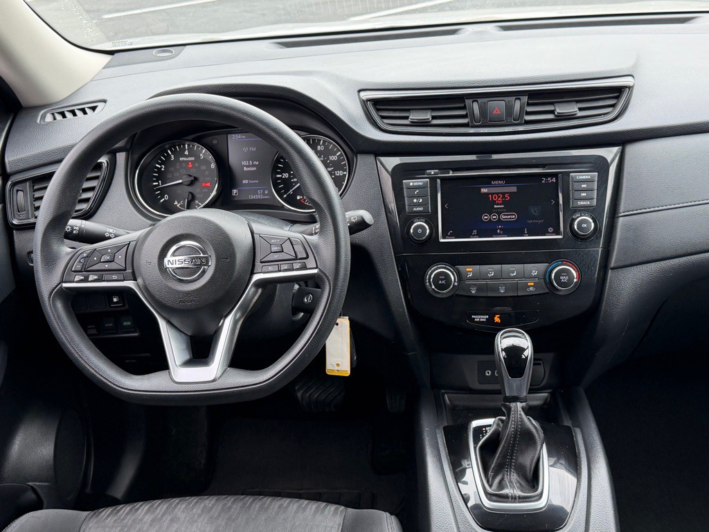 2018 Nissan Rogue Image 12