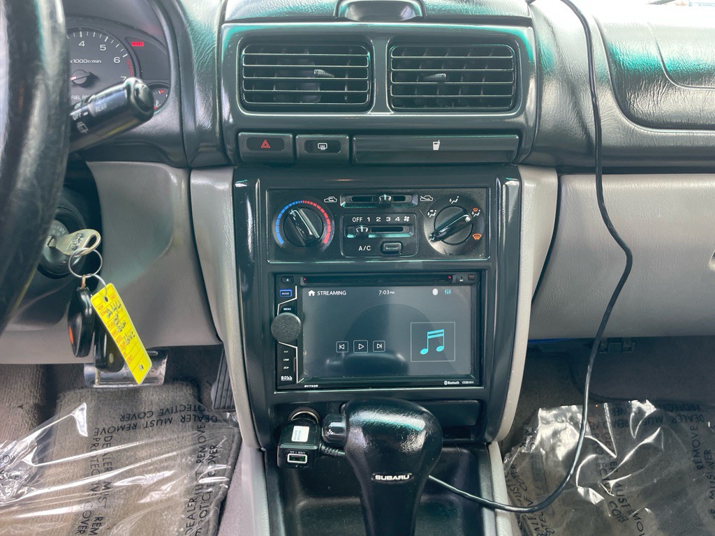 2001 Subaru Forester Image 13