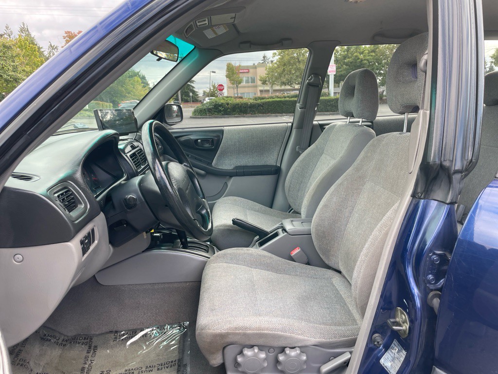 2001 Subaru Forester Image 14