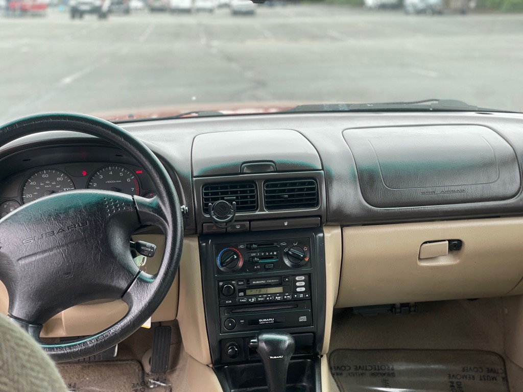 2001 Subaru Forester Image 9