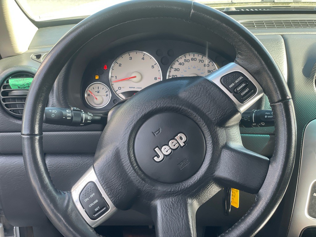 2003 Jeep Liberty Image 10