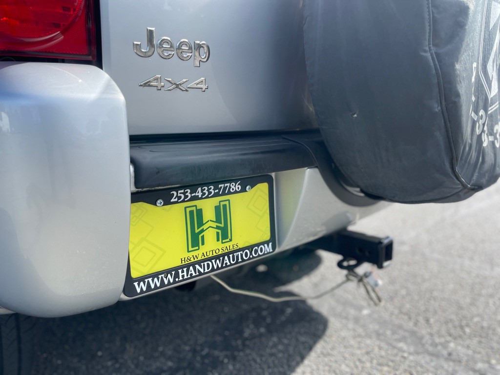 2003 Jeep Liberty Image 14