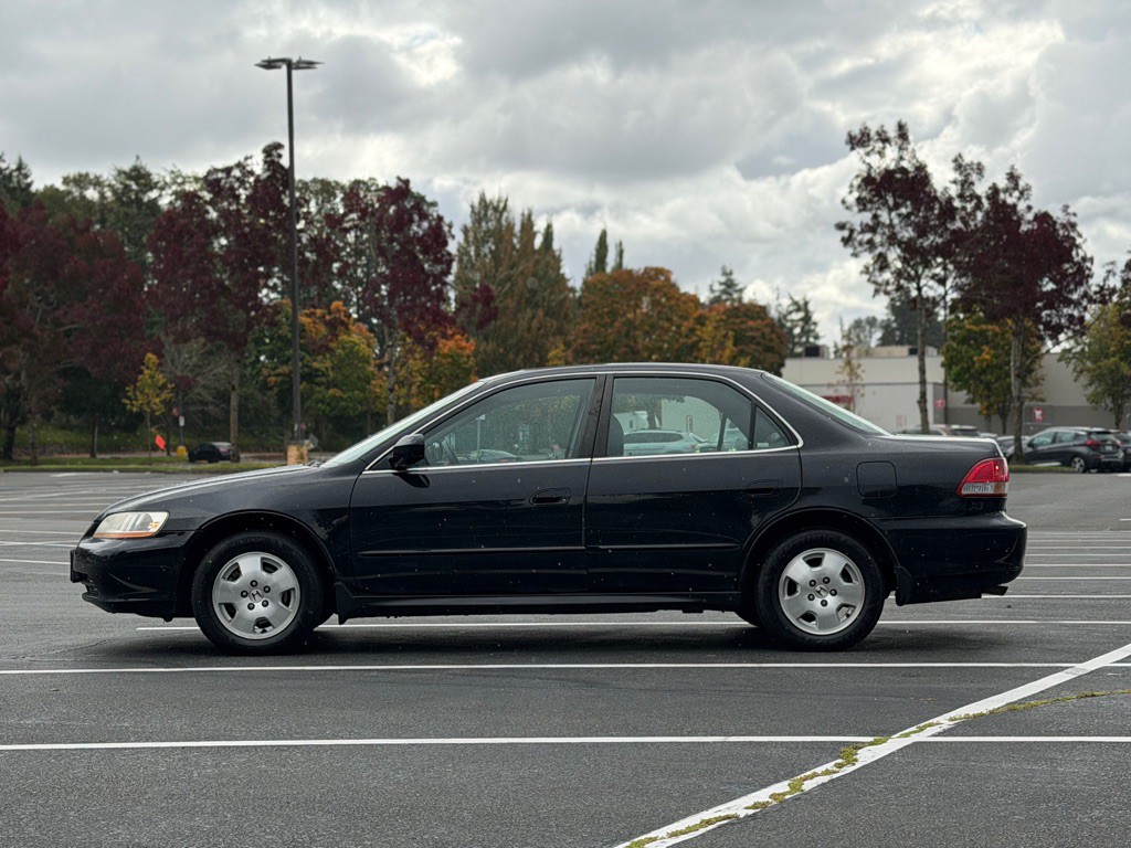 2001 Honda Accord Image 2