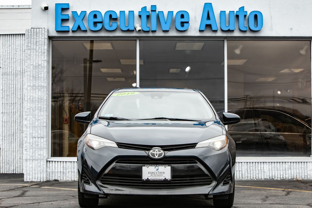 2019 Toyota Corolla Image 2