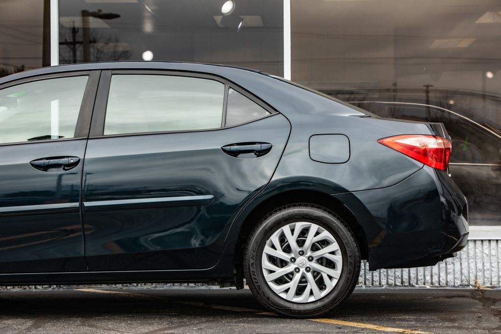 2019 Toyota Corolla Image 12