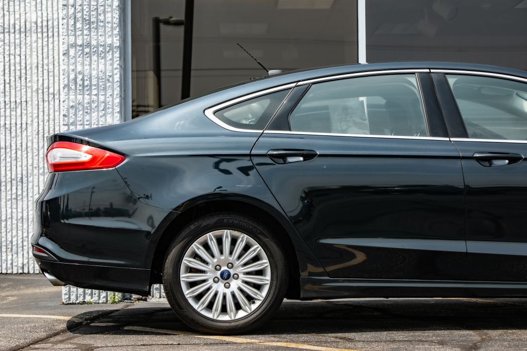 2014 Ford Fusion Image 9