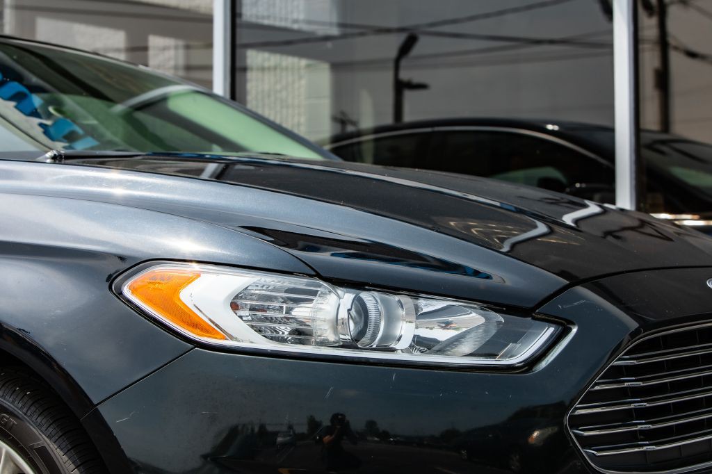 2014 Ford Fusion Image 15