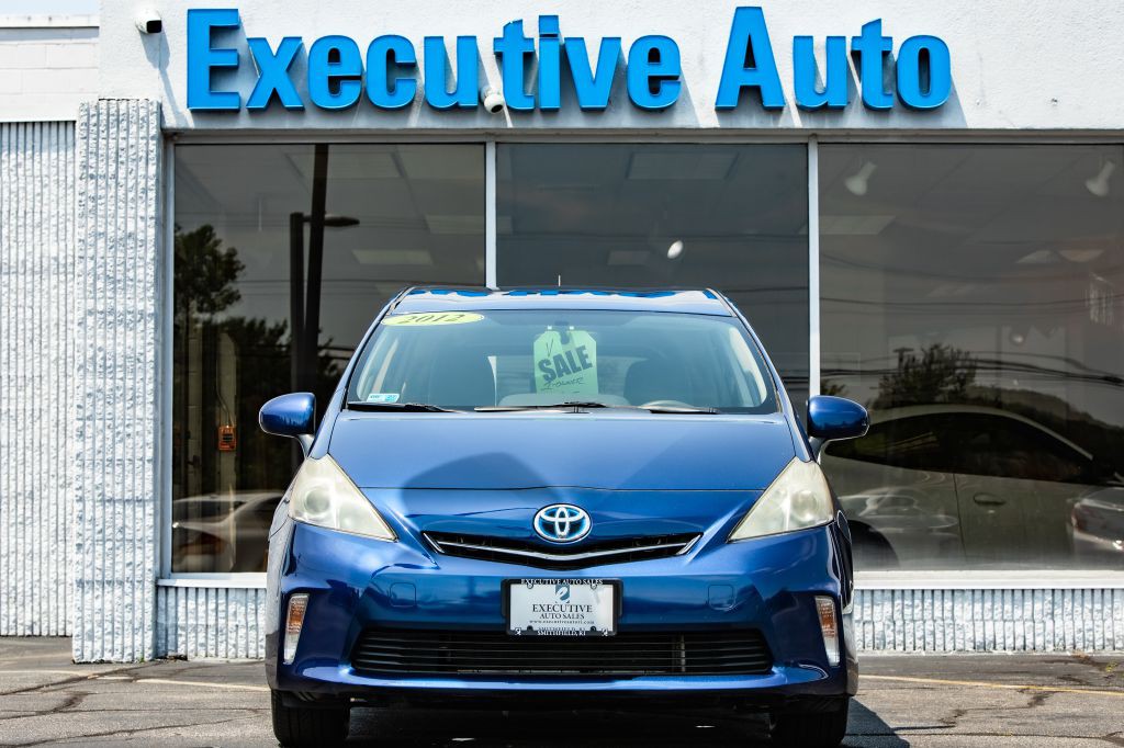 2012 Toyota Prius Image 2